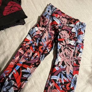 Lulu lemon size 4 wunder under  great condition